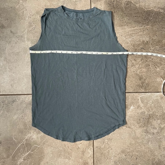 Lululemon Brunswick Muscle Tank - Picture 4 of 7